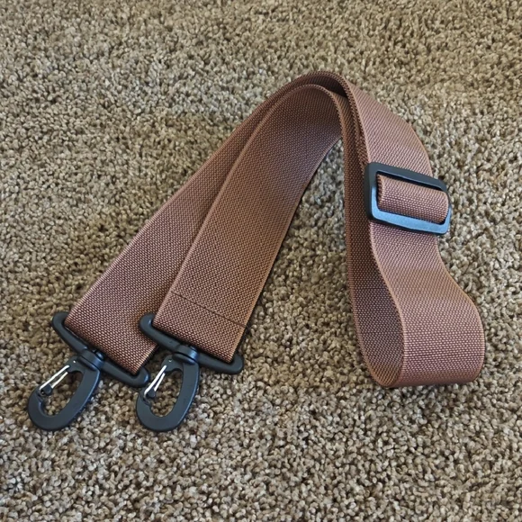 Filson Dryden Duffel Pack - Whiskey - Picture 10 of 12